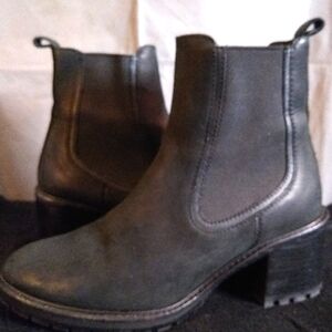 Thursday Boot Company Women's Black Matte Leather Knockout Chelsea Boot